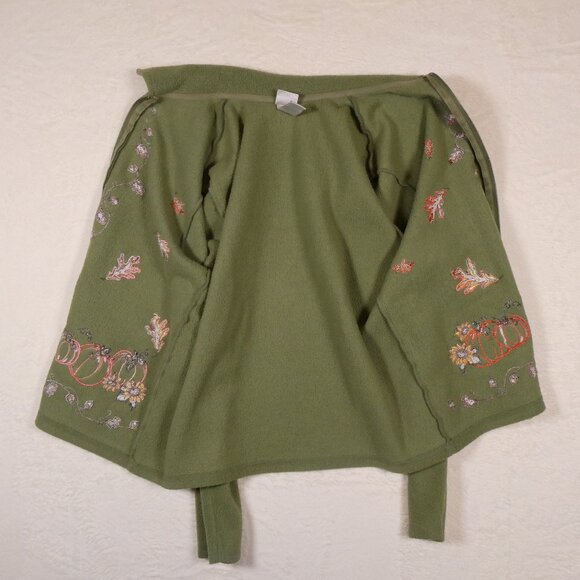 Vintage Fashion Bug Embroidered Fleece with Autumn Pumpkins Leaves - Picture 4 of 8